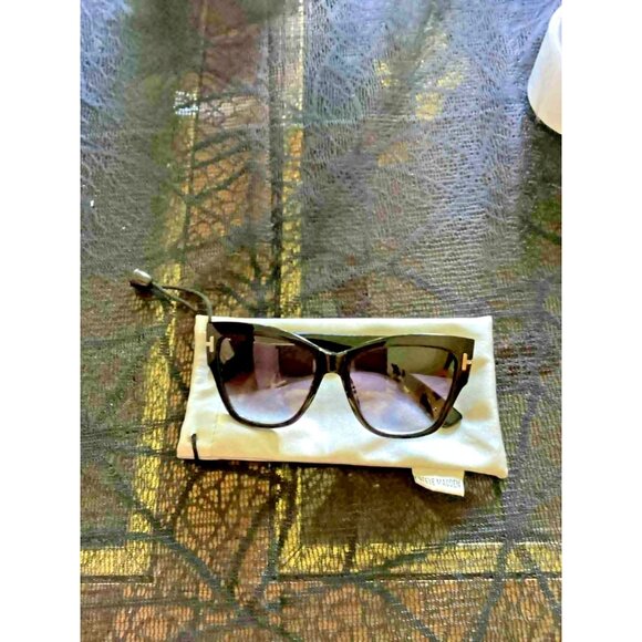 steve madden sunglasses women new with pouch - Picture 1 of 3